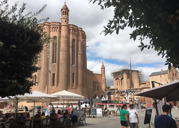 컨트리하우스 Puechblanc Et D'hote Dans Le Triangle D'or Gaillac-albi-cordes Sur Ciel *